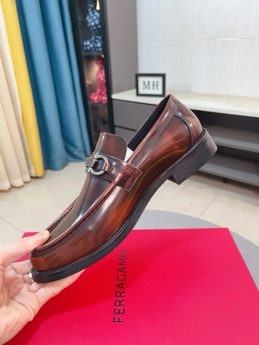 Men's shoes 💰560🌸🌸Water dyed cowhide 🆘[Salvatore Ferragamo] Ferragamo's latest casual business leather shoes for men! Available at counters simultaneously! The fabric is made of specially imported original suede calfskin, and the interior is made of imported water-dyed cowhide. It is absolutely luxurious and leads the fashion trend. Matching code: 38-44 45 customized
